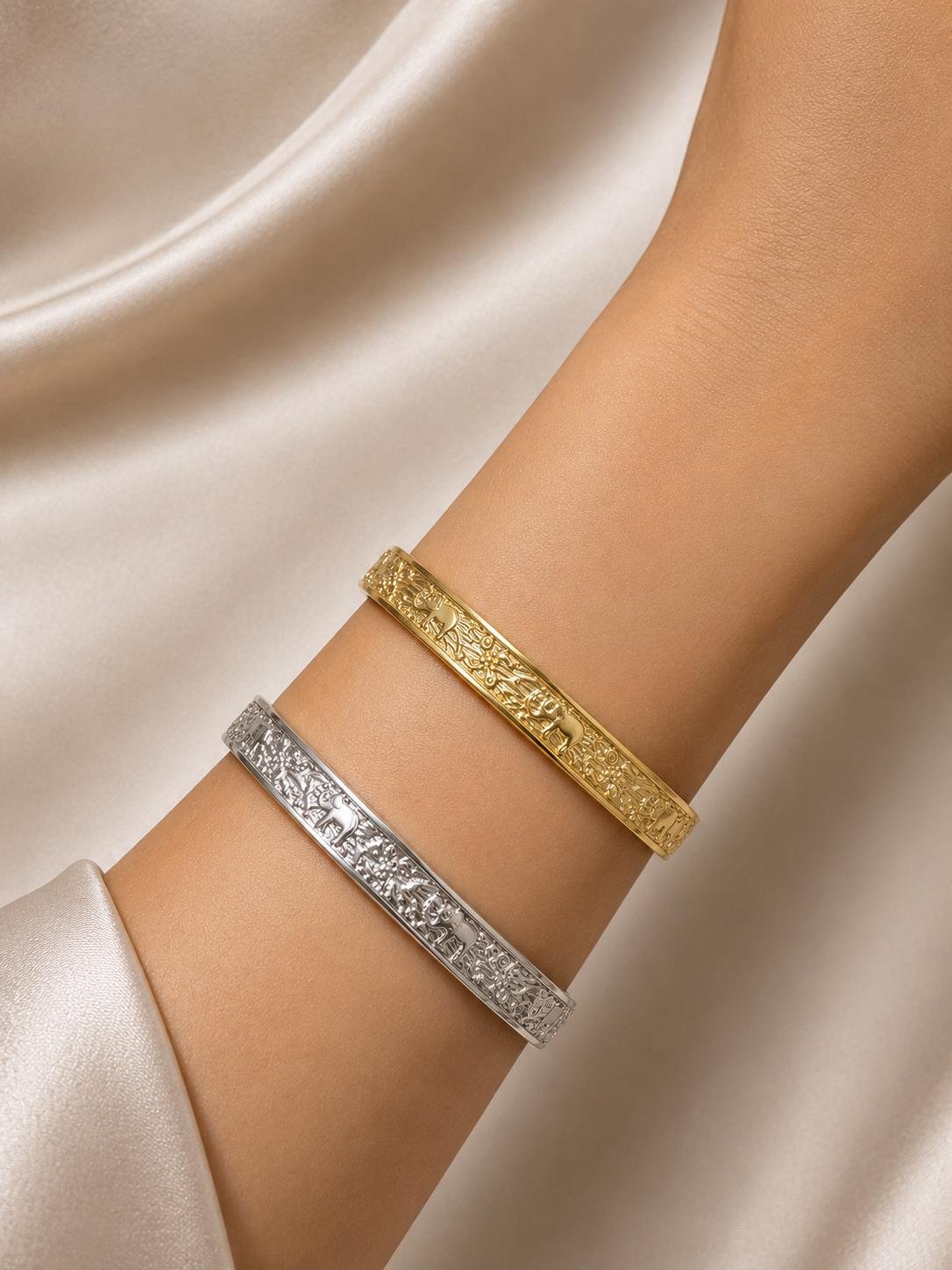 Fil Figürlü İşlemeli Gold Kelepçe görsel 2