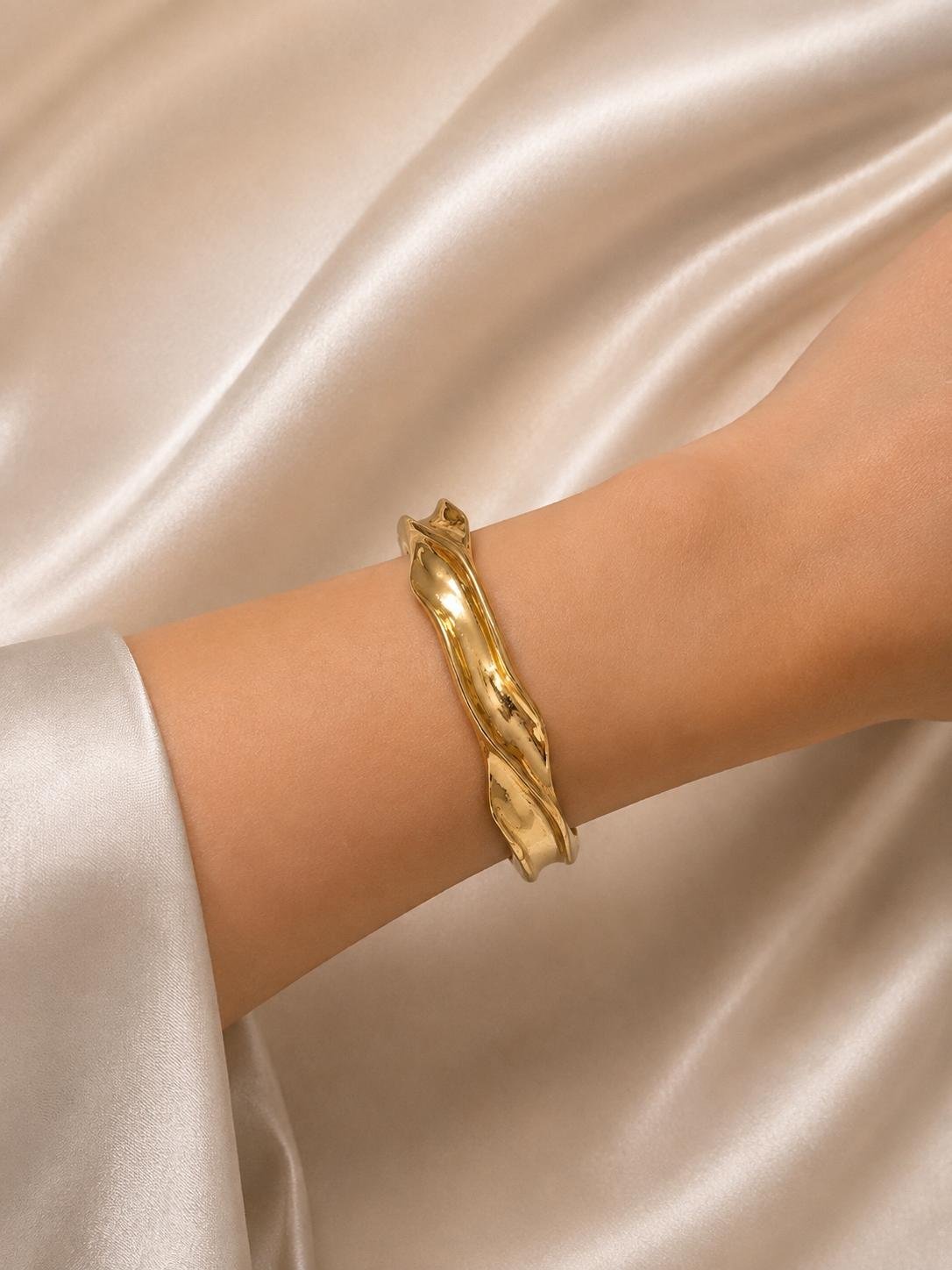 Akış Gold Kelepçe