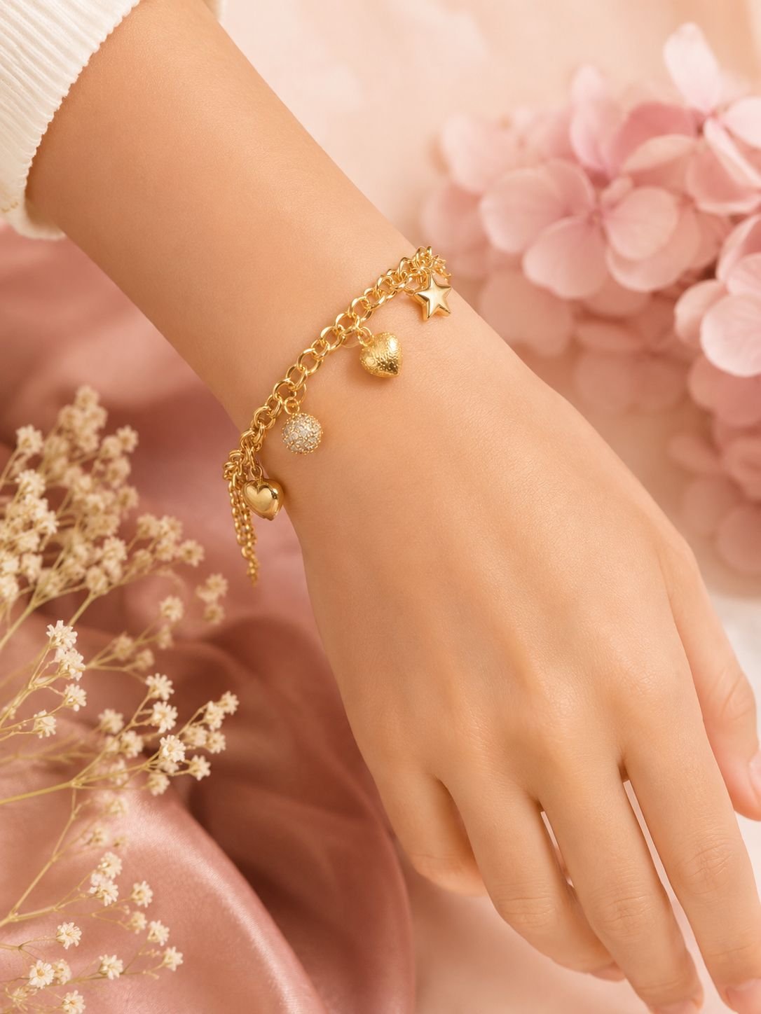 Gold Charm Kalp & Yıldız Bileklik
