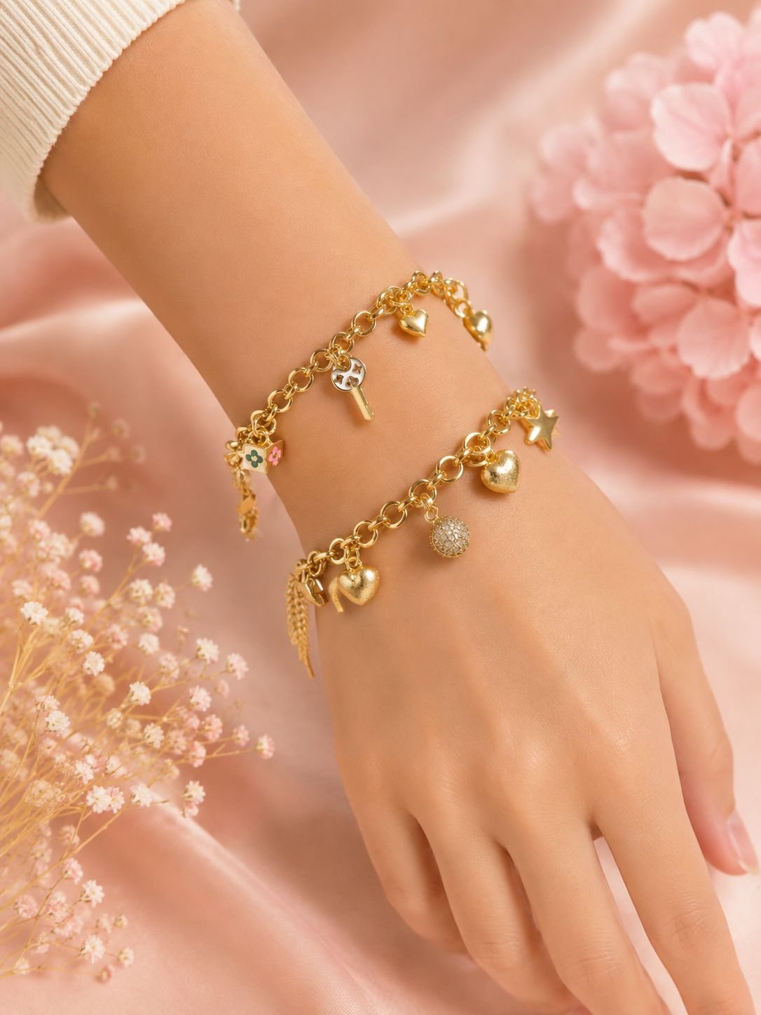 Gold Charm Kalp & Yıldız Bileklik görsel 2