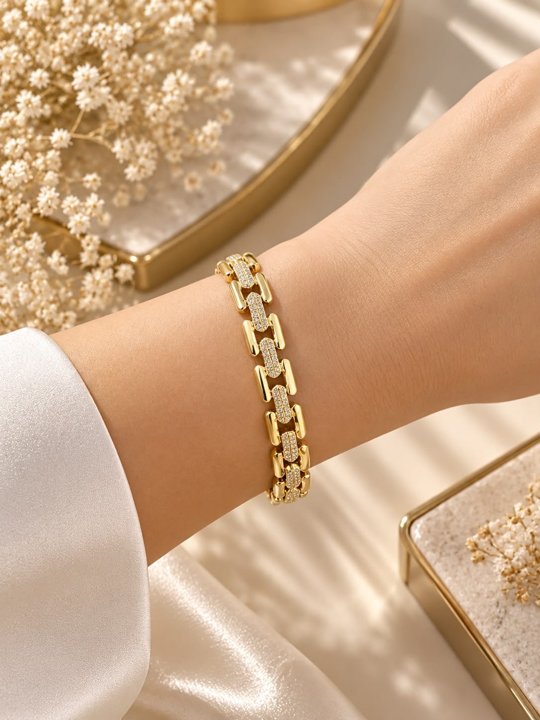 Luxe Link Taşlı Gold Bileklik